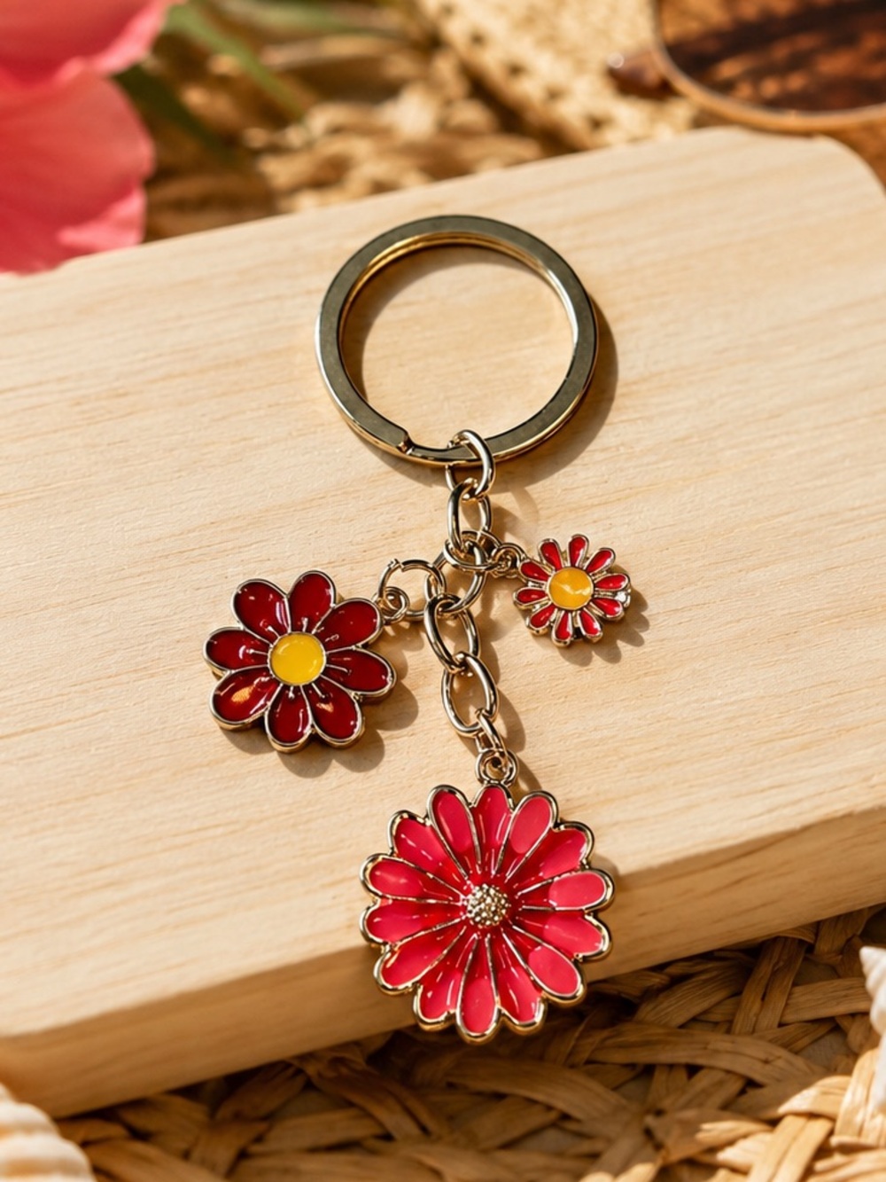 🌸 Daisy Trio Keychain - Women Accessories